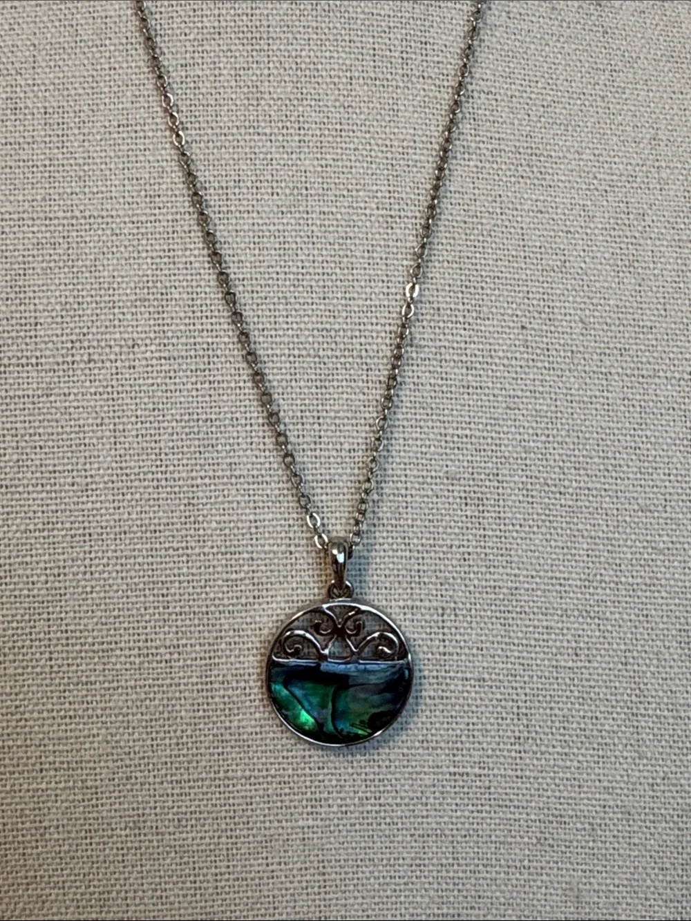 Iridescent Abalone Shell Round Filigree Scroll Pendant Necklace Silver Tone 18”